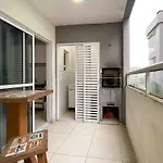 Apartamento Ubatuba, AR, Varanda Gourmet, Piscinas e 300mt Praia