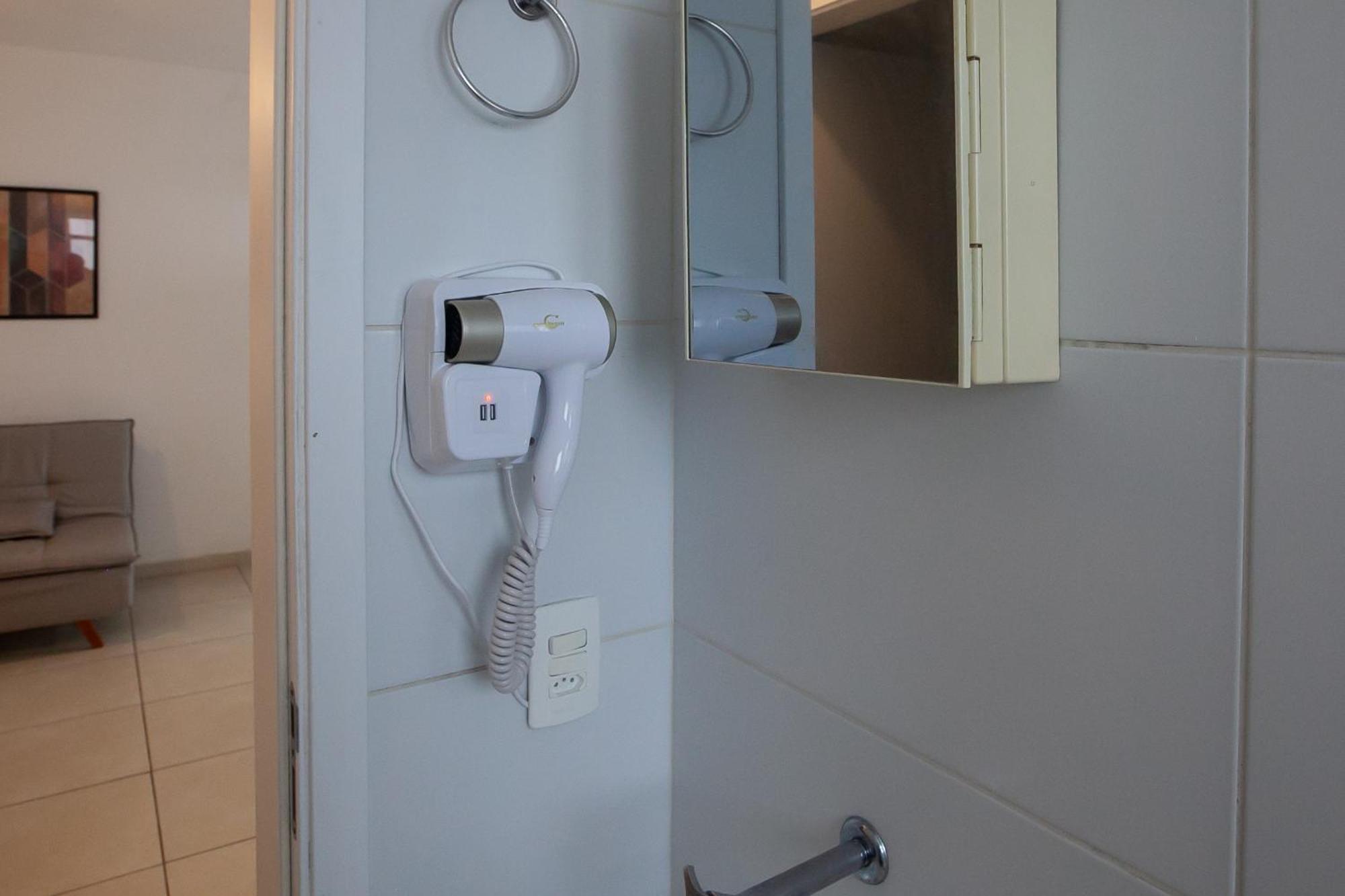 Ubatuba, Ar, Varanda Gourmet, Piscinas E 300mt Apartamento