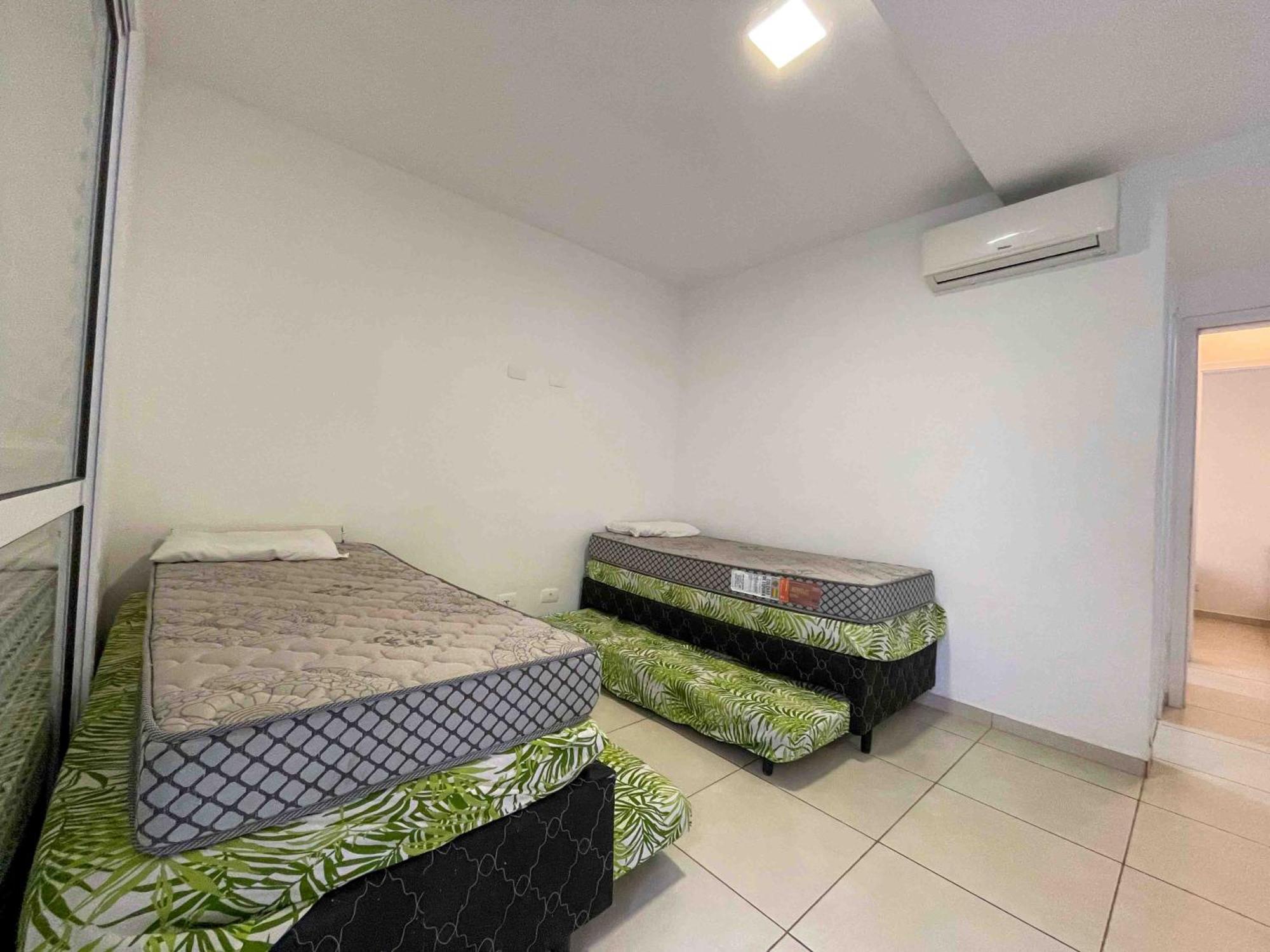 Apartamento Ubatuba, Ar, Varanda Gourmet, Piscinas E 300mt *