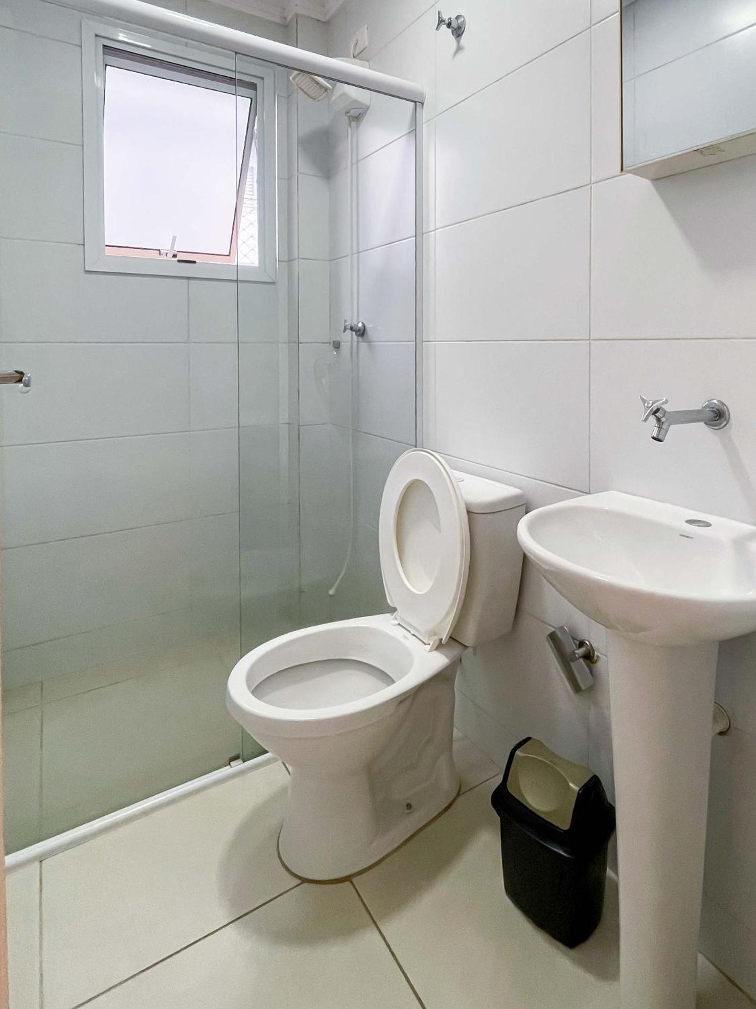 Ubatuba, Ar, Varanda Gourmet, Piscinas E 300mt Apartamento Ubatuba