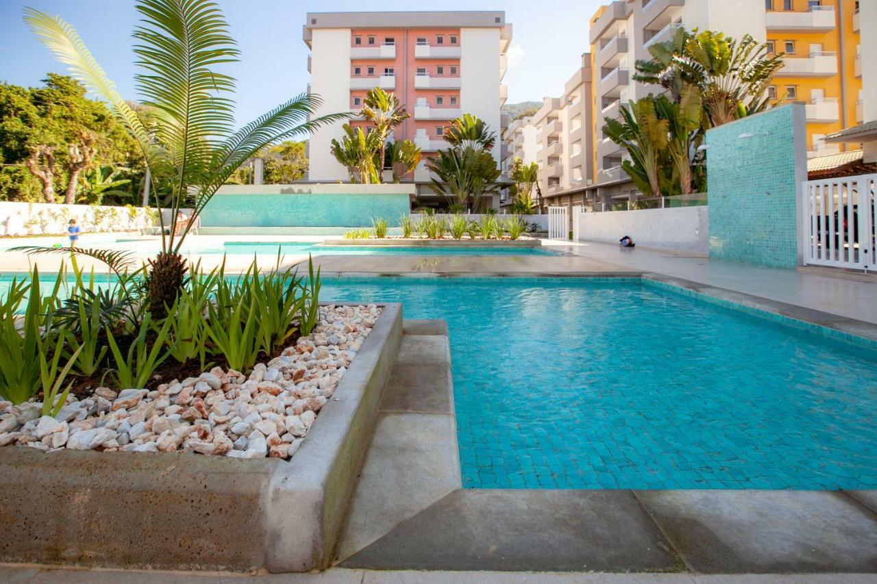 Apartamento Ubatuba, Ar, Varanda Gourmet, Piscinas E 300mt Ubatuba